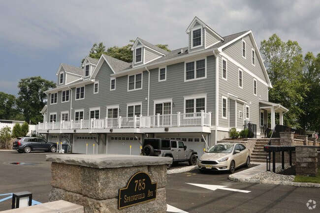 Townhomes at Summit Crossing
