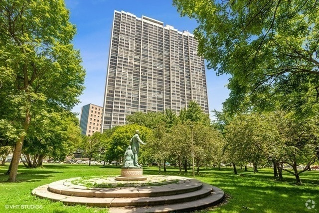 Building Photo - 2800 N Lake Shore Dr Unit 3914 Rental