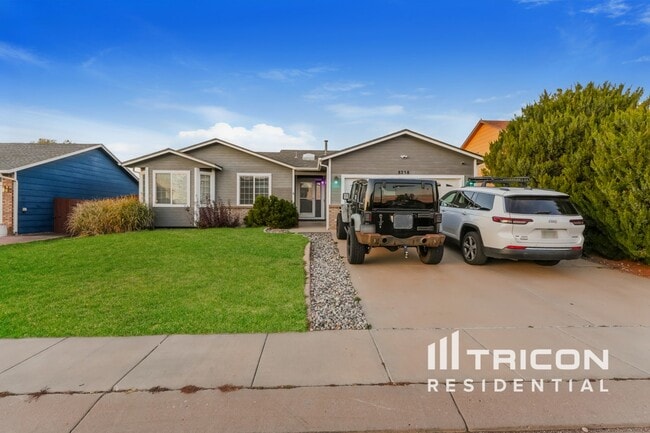 Building Photo - 8258 Firethorn Dr