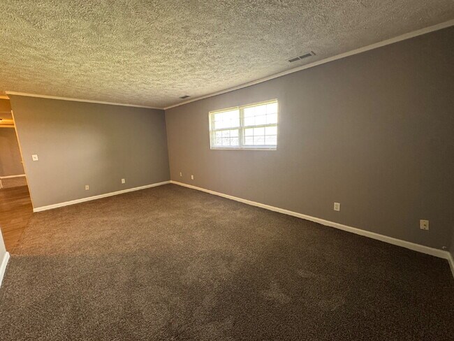 Easy Like Sunday Morning — Comfortable 2 Bed Apartment in Pawnee