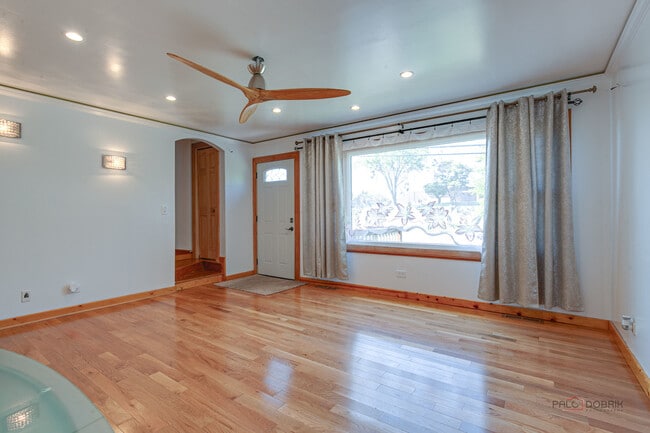 Photo - 1245 N Midlothian Rd