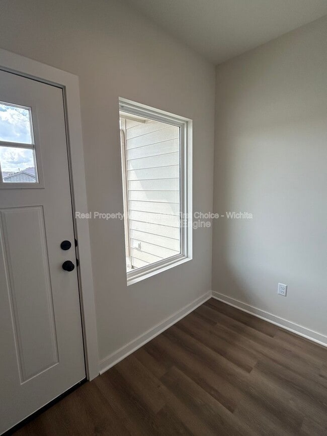 Photo - 157 N Gowen St