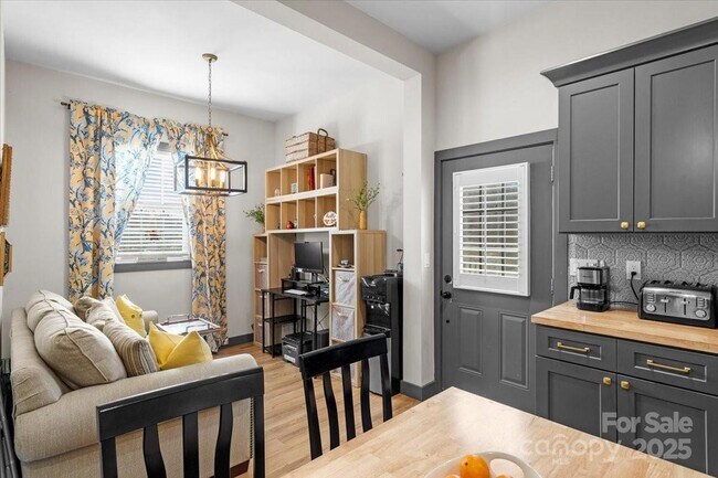 Photo - 8478 Rocky River Rd