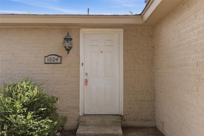 Photo - 1804 SE 12th St