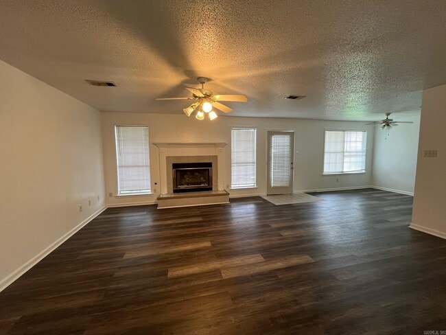 Photo - 716 N Hospital Dr
