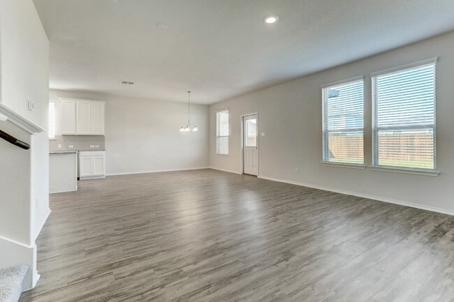 Photo - 313 Spotted Rail Rdg