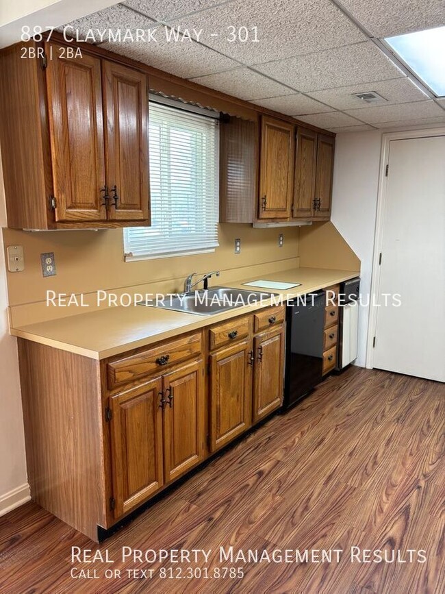 Photo - 887 Claymark Way Unit 301