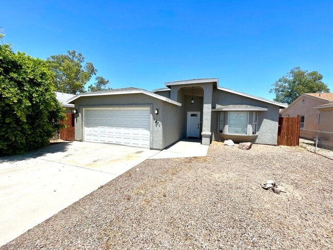 Photo - Luxurious Fully Furnished 3 Bedroom Home w...