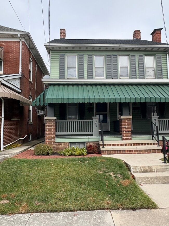 Building Photo - 343 High St Unit 343