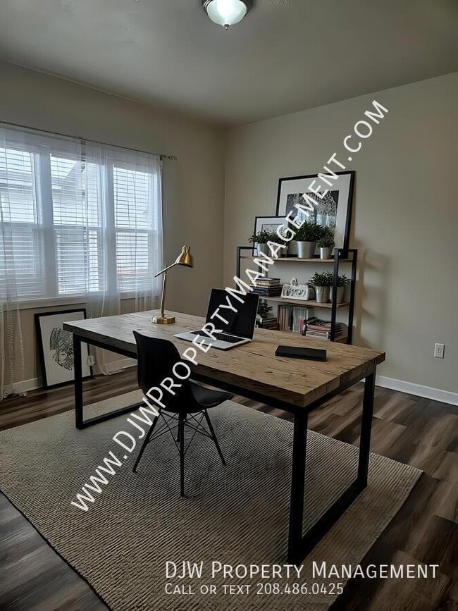 Photo - 2296 E White Hawk St