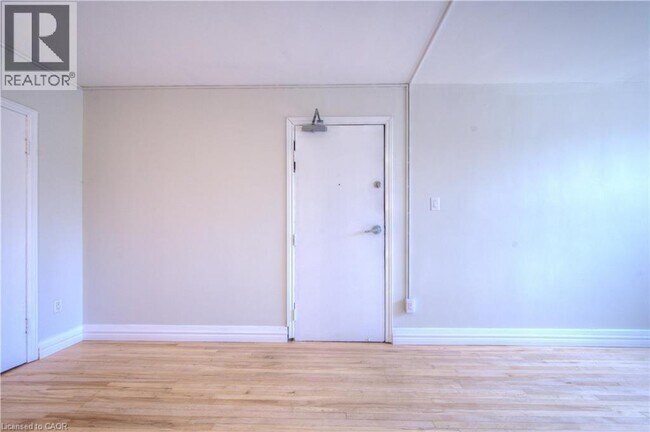 Photo - 141 Chapel St Unit 9