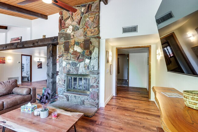 Photo - 10 Robbers Roost Unidad ID1386165P