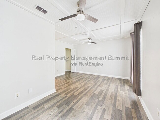 Photo - 1336 Hunters Rd Unit Apt C