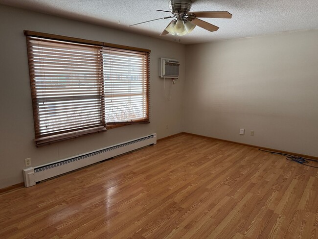 Photo - Reilly duplex Unidad 619 14th Street SE