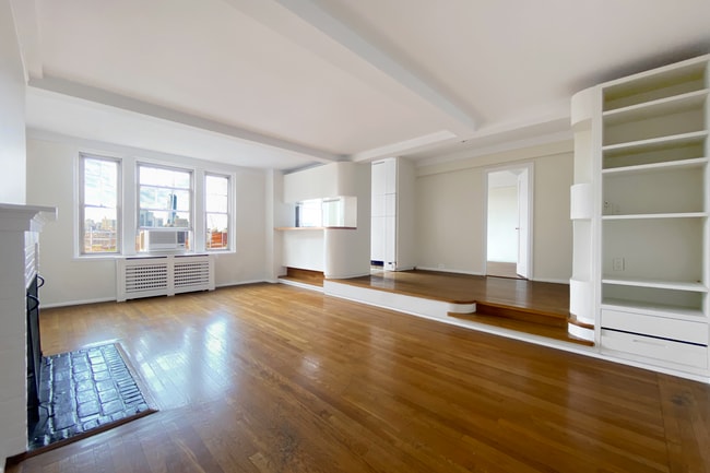 Photo - 299 W 12th St Condo