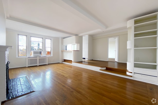 Building Photo - 299 W 12th St Rental