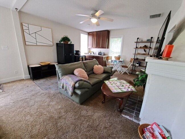 206 E Howry Ave Unit A