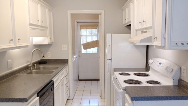 Photo - 502 Oak Circle Dr Unit C5