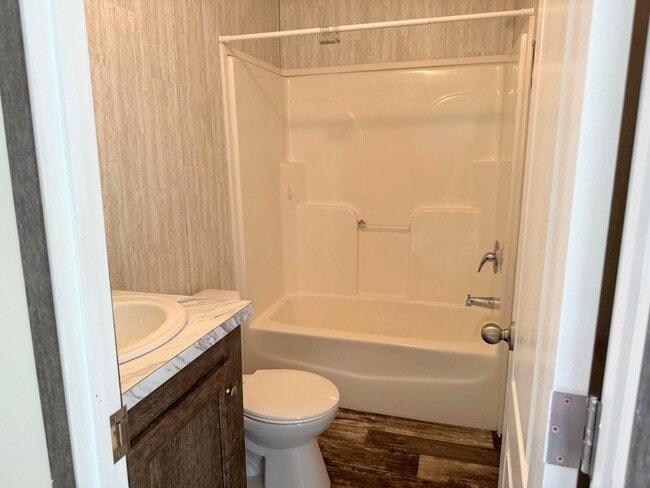 Photo - 803 Austin Way