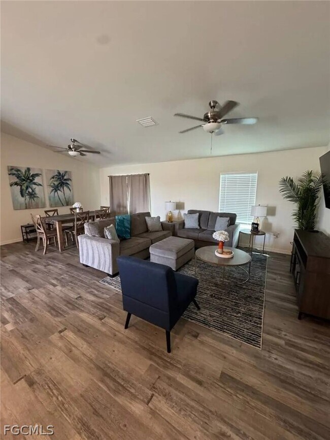 Photo - 1618 NW 5th Pl