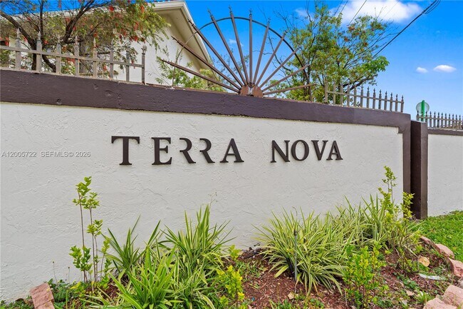 Building Photo - 10877 NW 7th St Unit 21-35