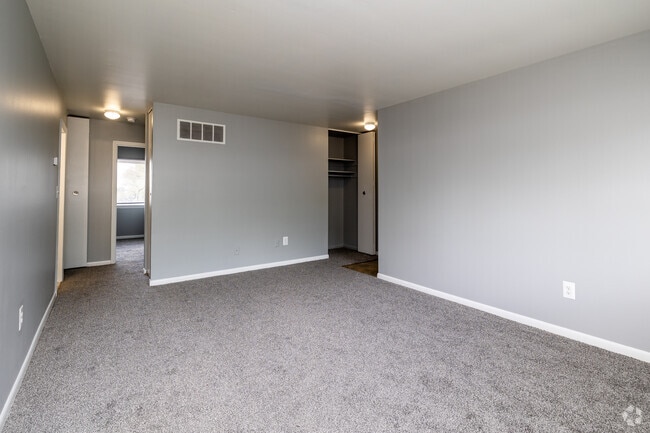 2BR, 1BA - 685SF - The Lombard - Living Room - Courtyard Apartments