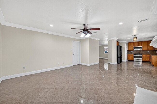 Mountshire Drive, Missouri City, TX 77489 - 4 BR 2.5 BA single-family home