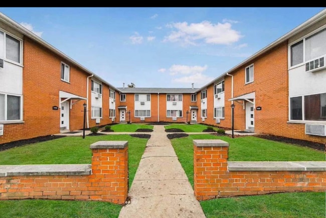 Building Photo - 3333 W Broad St