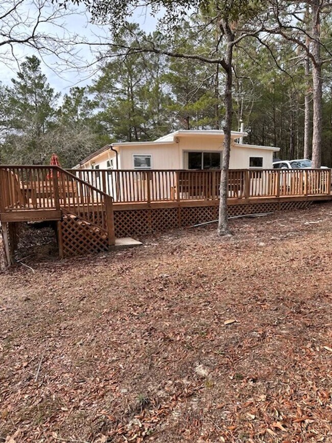 Photo - Charming Lakeside Home 4 Bedroom/2 Bath