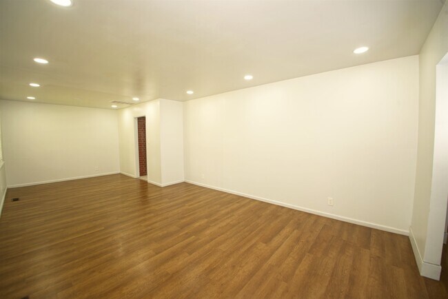 Photo - 5105 S Kingston Ave House