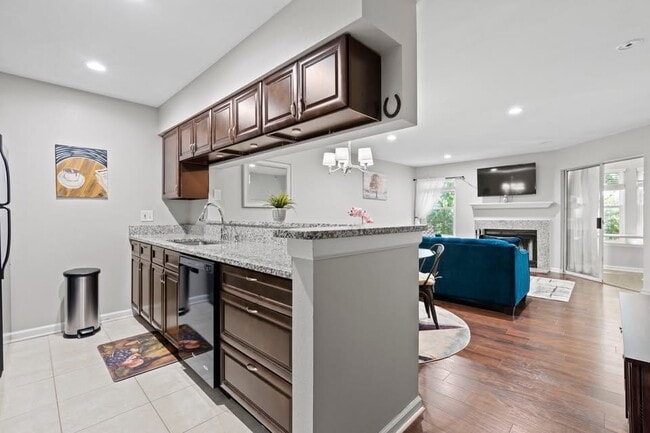 Photo - 3313 Wyndham Cir Unit 1