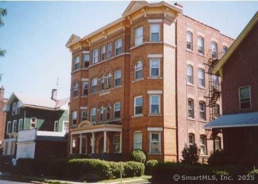 Building Photo - 155 Washington St Unit 4 Rental