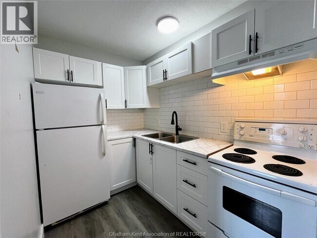 Photo - 89 Sheldon Ave Unit 1