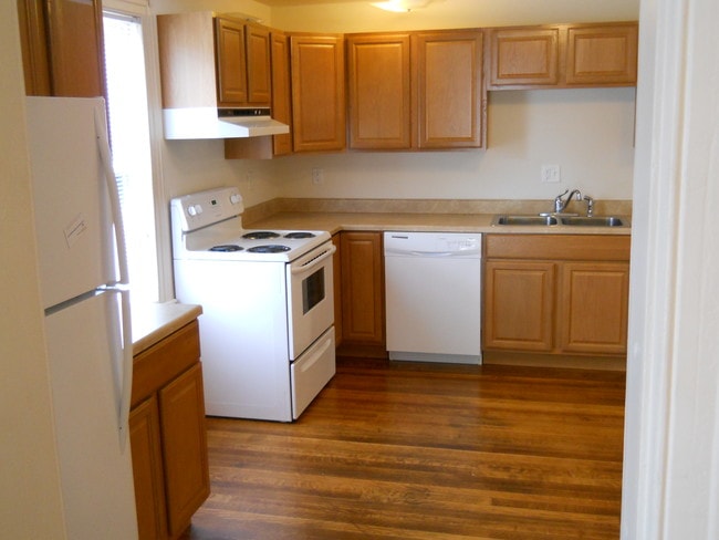 Photo - 97 N Winooski Ave Unit 1