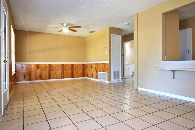 Photo - 114 Acacia Arch St