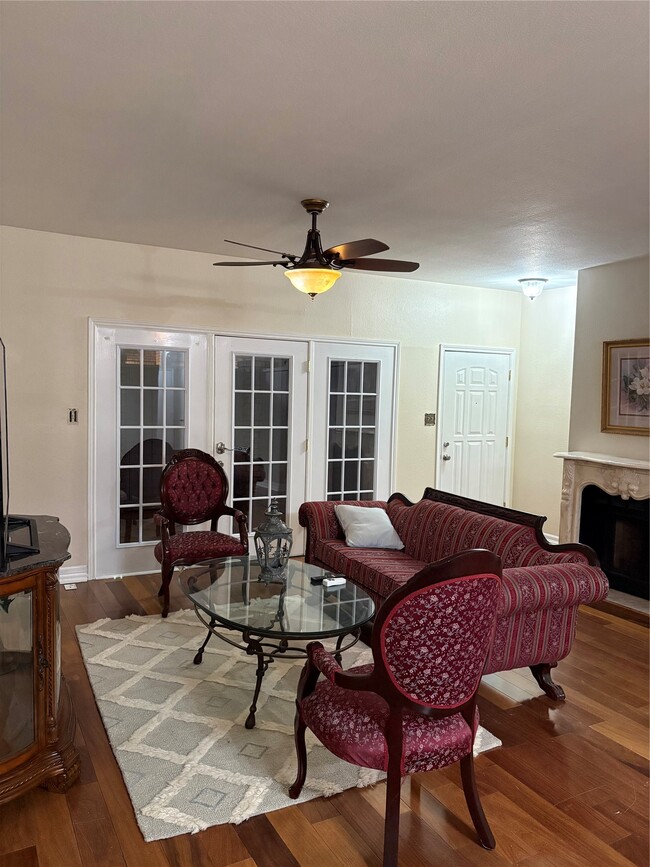 Building Photo - 580 Wilcrest Dr Unit 580