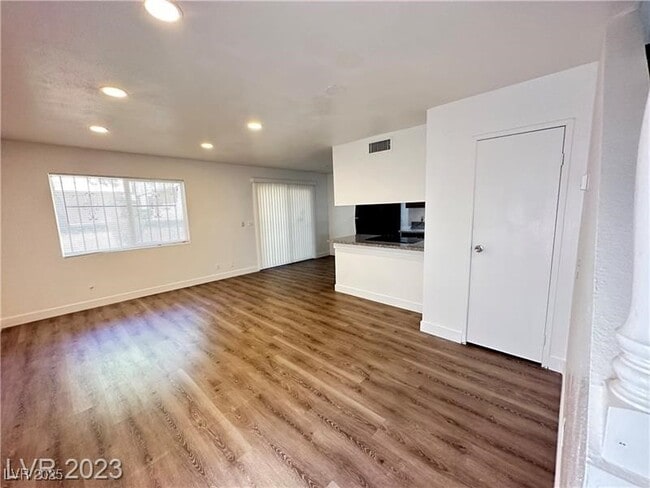 Building Photo - 5167 Greene Ln Unit K