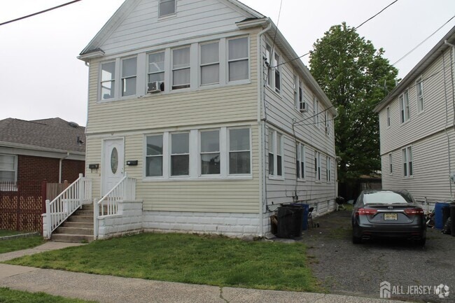 Building Photo - 67 Edgar St Rental