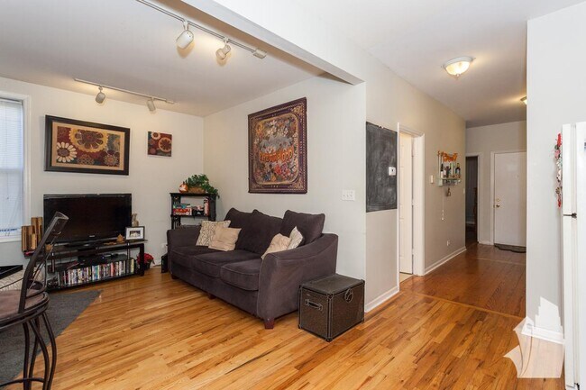 Photo - 2 bedroom in Chicago IL 60647 Unidad 1