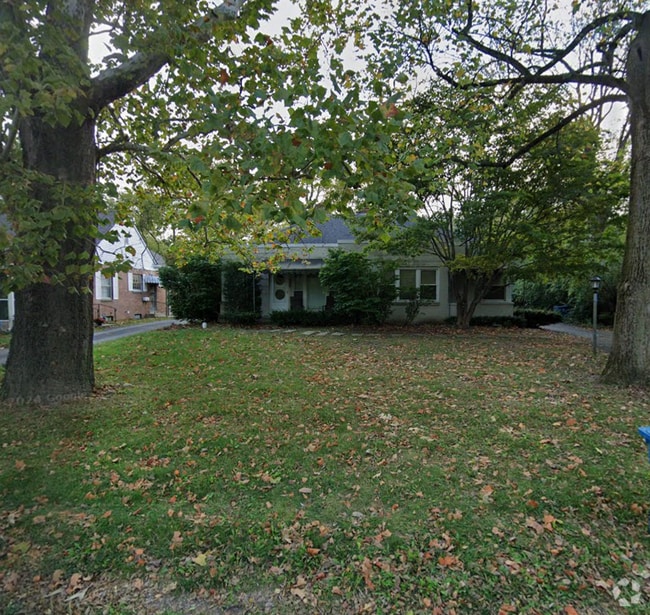 Building Photo - 5649 N Illinois St Rental