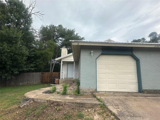 Building Photo - 2103 Granberry Dr Rental