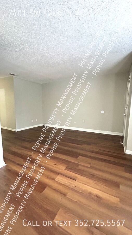 7401 SW 42nd Pl Unidad D