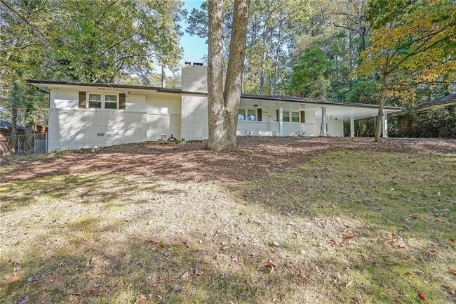 Photo - 1923 Forest Green Dr NE