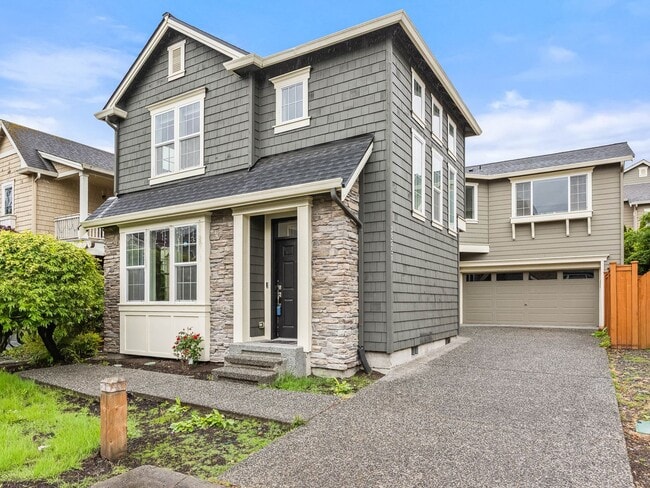 Building Photo - Spacious 4Bd Redmond Home