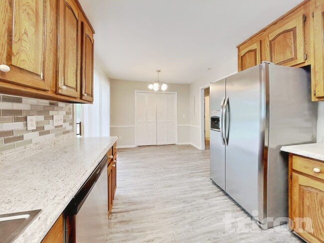 Photo - 176 Kay Ln