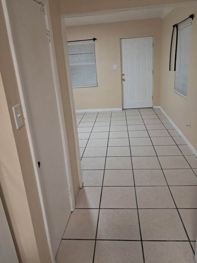 Photo - 1013 Mayflower Rd