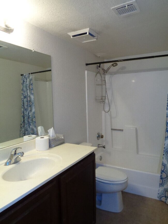 Photo - Spacious 2 bedroom condo in north Phoenix!... Unidad 1072