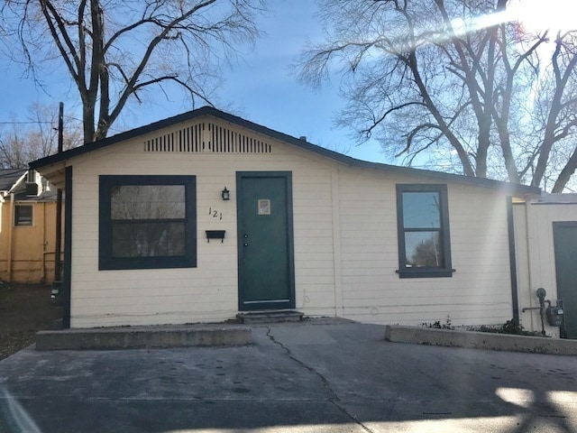 Building Photo - Move in Special Rent $1,375 per month thro... Rental