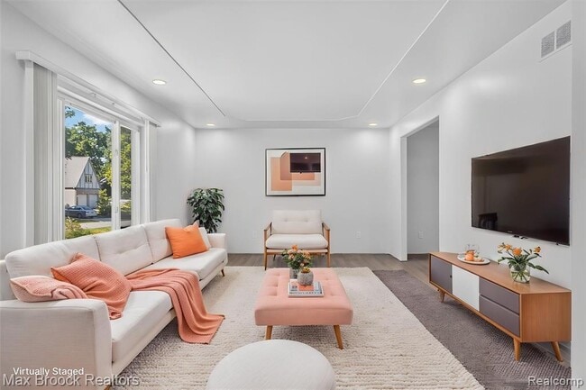 Photo - 2120 Daintree Ave