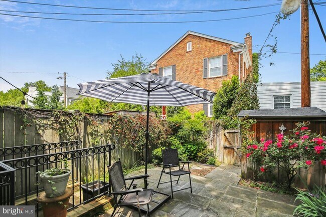 Photo - 821 Church St